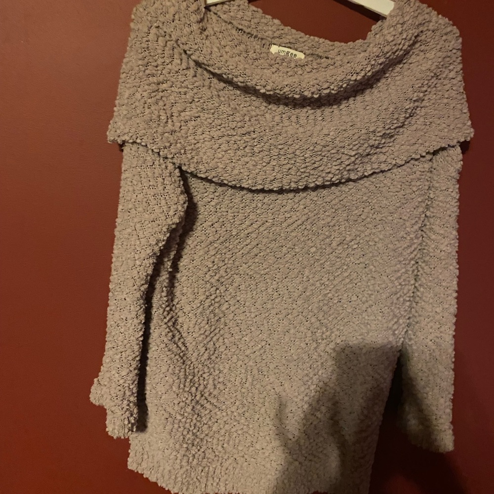 Brand Umgee thick gray sweater. This is a boutique sweater that is oversized.